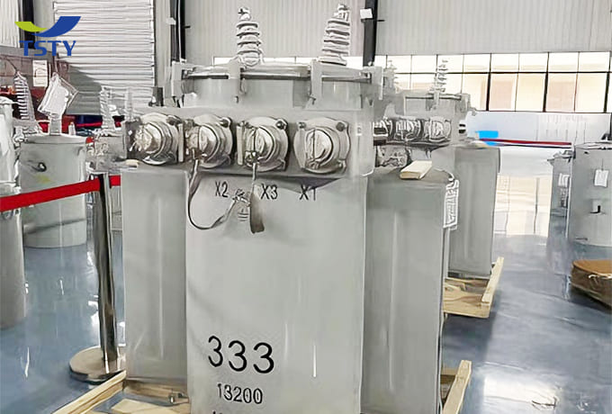 13.2kV/13.8kV pole-mounted distribution transformers